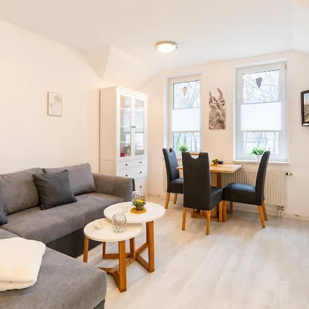 Apartment Haus Am Buchenpark Remise 19 Neuhof (Heringsdorf)
